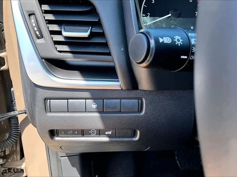Certified 2024 Nissan Rogue SV w/ SV Premium Package FWD image 32
