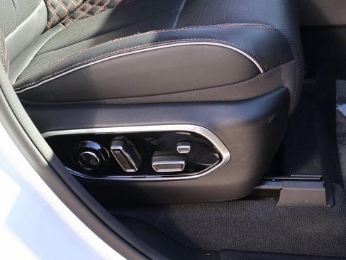 Used 2024 Jeep Grand Cherokee Summit image 10