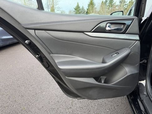 Used 2018 Nissan Maxima SR w/ Midnight Edition image 31