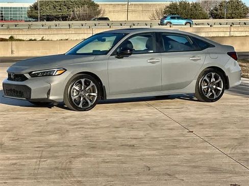 Certified 2025 Honda Civic Sport Touring image 4