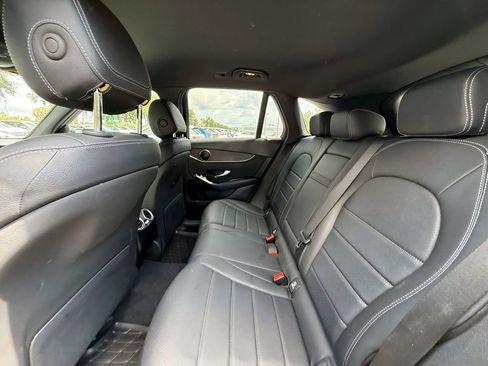 Used 2022 Mercedes-Benz GLC 300 4MATIC w/ Multimedia Package Lite image 19