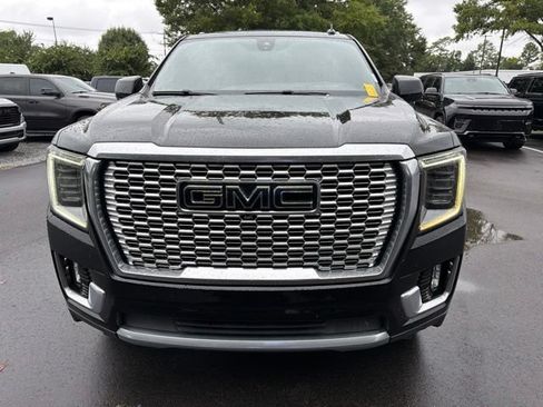 Used 2021 GMC Yukon Denali w/ Denali Ultimate Package AWD/4WD image 9