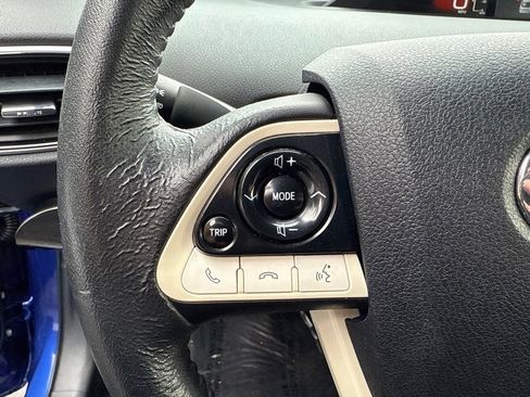Used 2016 Toyota Prius Three image 27