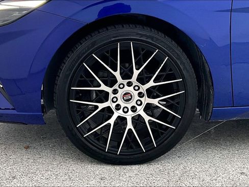 Used 2021 Hyundai Elantra SEL image 12