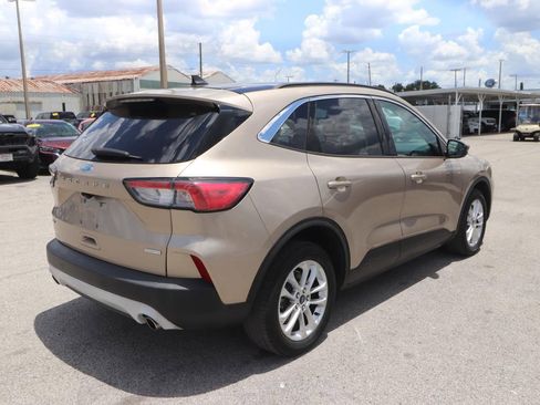 Used 2020 Ford Escape SE FWD image 8