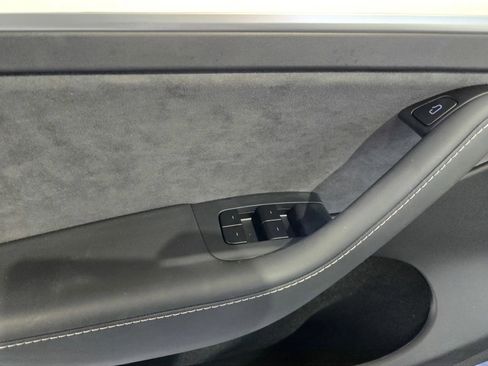 Used 2025 Tesla Model Y Performance AWD/4WD image 13