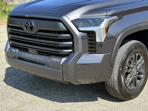 Used 2024 Toyota Tundra SR5 w/ SR5 Convenience Package AWD/4WD image 10