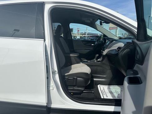 Used 2020 Chevrolet Equinox LT image 18