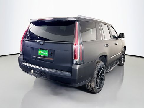 Used 2018 Cadillac Escalade Luxury image 10