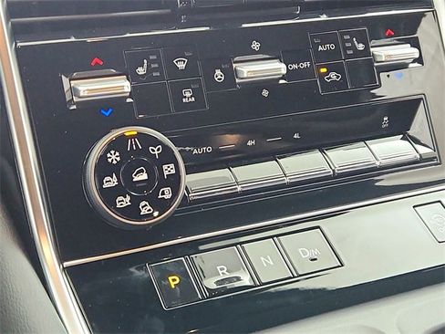 New 2026 Nissan Armada SL w/ Captain's Chari Seat Package image 36