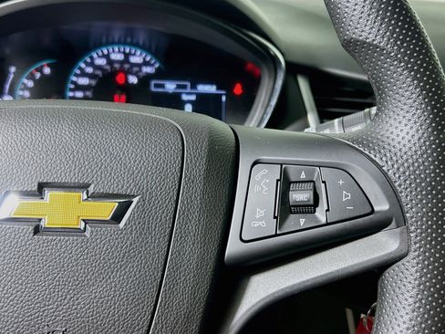 Used 2022 Chevrolet Trax LS w/ Tint and Cruise Package FWD image 19