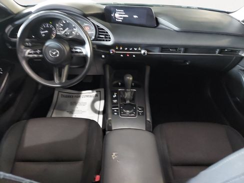 Used 2021 MAZDA MAZDA3 s FWD image 3