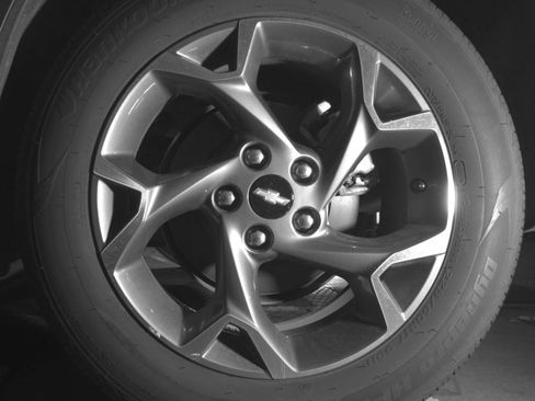 Used 2025 Chevrolet Trax LT FWD image 17