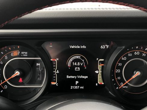 Used 2024 Jeep Wrangler Unlimited Rubicon image 16