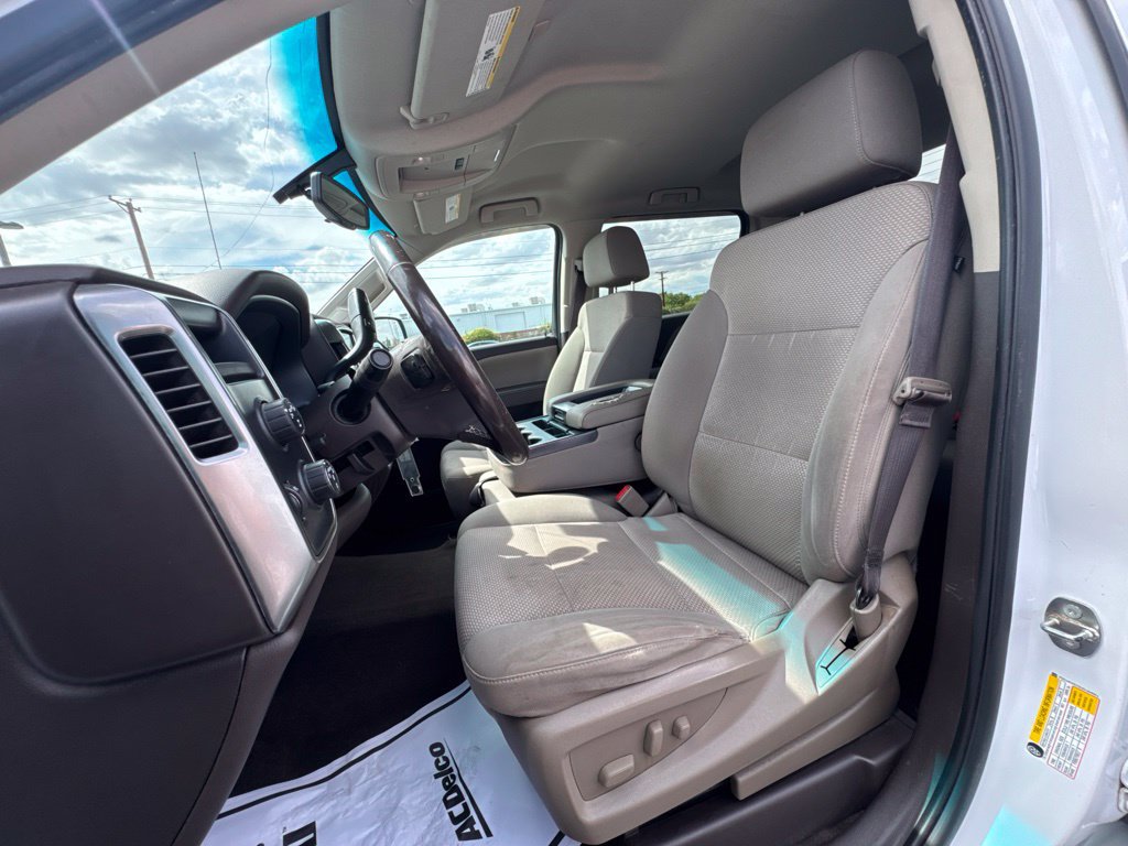 Used 2018 Chevrolet Silverado 1500 LT w/ All Star Edition AWD/4WD image 12