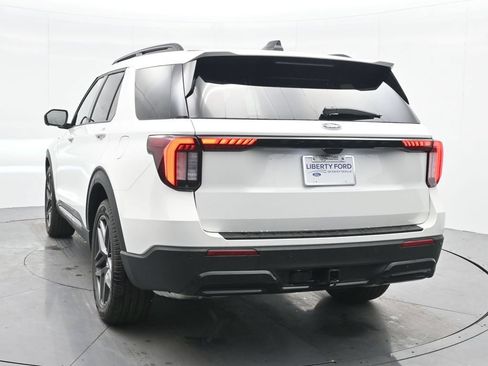 New 2026 Ford Explorer ST-Line w/ ST-Line Street Pack RWD image 9