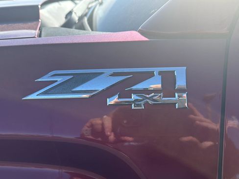 Used 2018 GMC Sierra 1500 SLT w/ SLT Premium Package image 7