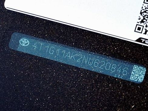 Used 2022 Toyota Camry SE FWD image 31