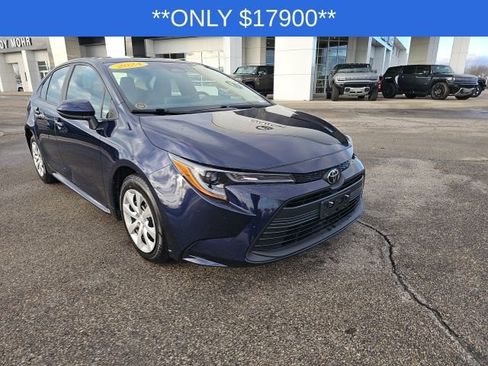 Used 2024 Toyota Corolla LE image 3