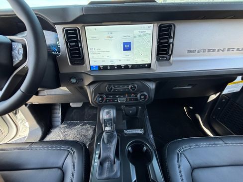 New 2026 Ford Bronco Outer Banks image 20