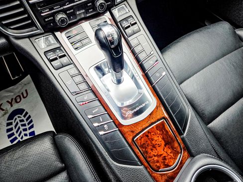 Used 2014 Porsche Panamera 4S image 18