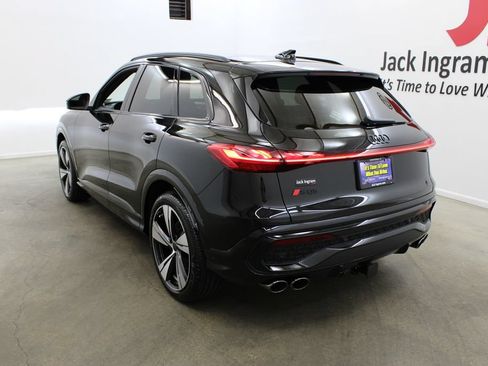 New 2026 Audi SQ5 Prestige AWD/4WD image 3