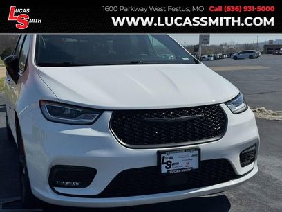 Used 2025 Chrysler Pacifica Limited