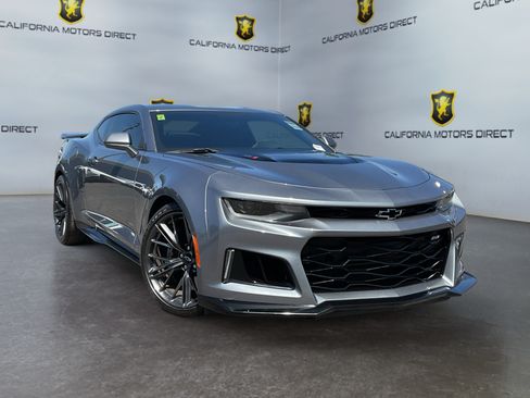 Used 2021 Chevrolet Camaro ZL1 RWD image 3