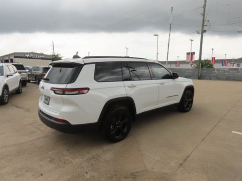 Used 2021 Jeep Grand Cherokee L Laredo AWD/4WD image 9