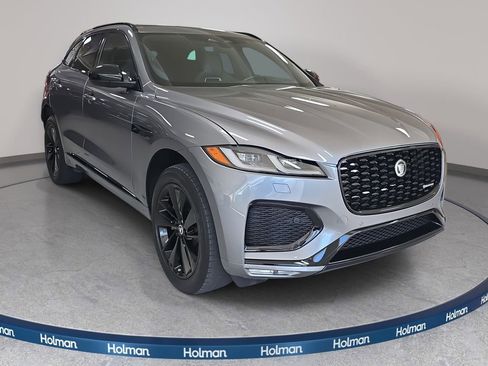 Used 2024 Jaguar F-PACE R-Dynamic S image 4
