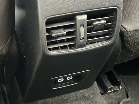 Used 2023 Toyota Corolla Cross LE image 16