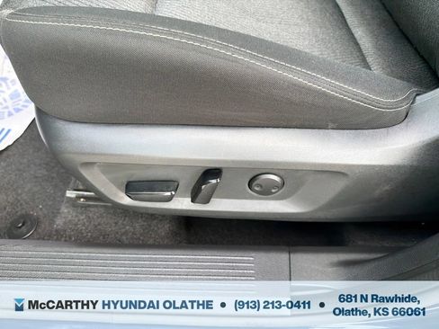 Used 2025 Nissan Rogue SV FWD image 24