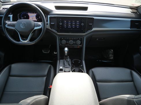 Certified 2021 Volkswagen Atlas Cross Sport SEL R-Line w/ Cross Sport MDO Package image 10