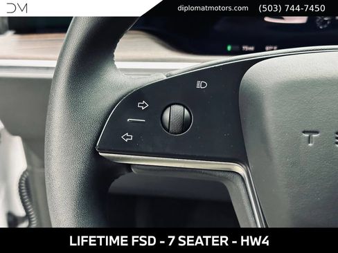 Used 2025 Tesla Model X AWD/4WD image 33