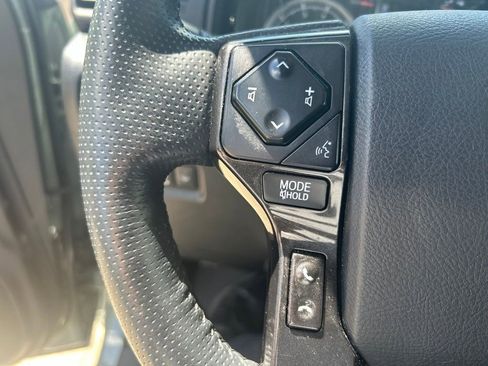 Used 2023 Toyota 4Runner TRD Off-Road Premium w/ Moonroof Package AWD/4WD image 10