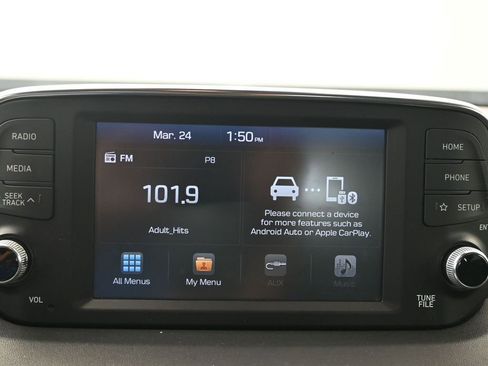 Used 2020 Hyundai Santa Fe SE image 29