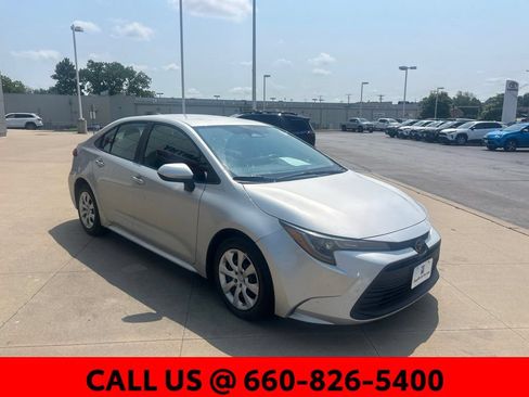 Used 2023 Toyota Corolla LE FWD image 4