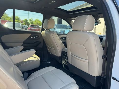 Used 2023 Chevrolet Traverse Premier AWD/4WD image 20