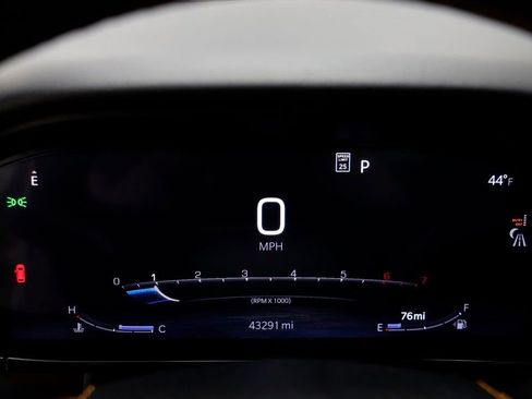 Used 2024 Jeep Grand Wagoneer L Series III image 9