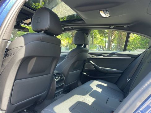 Used 2023 BMW 530i w/ Premium Package RWD image 16