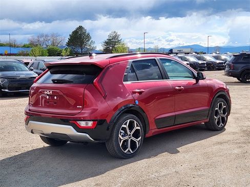 New 2025 Kia Niro EX Touring image 4