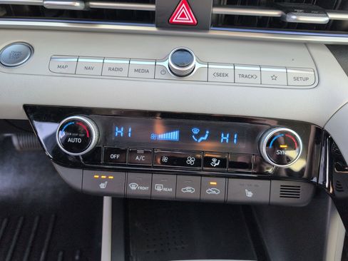 Used 2021 Hyundai Elantra Limited w/ Cargo Package image 22