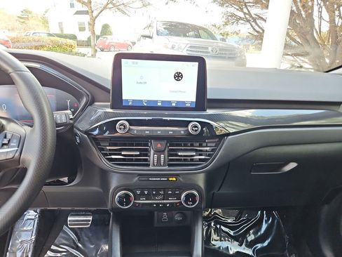 Used 2024 Ford Escape ST-Line image 16