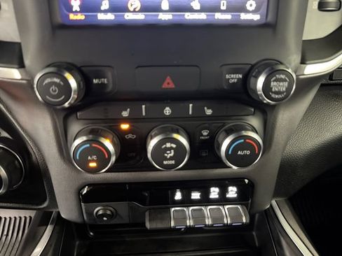 Used 2021 RAM 1500 Big Horn AWD/4WD image 3