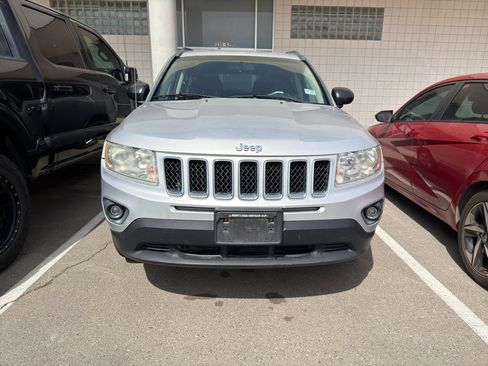 Used 2012 Jeep Compass Sport image 3