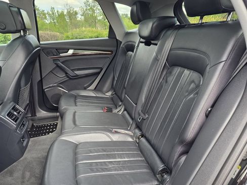 Used 2018 Audi Q5 2.0T Premium AWD/4WD image 37