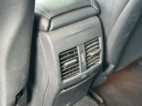 Used 2019 Mercedes-Benz CLA 250 image 33