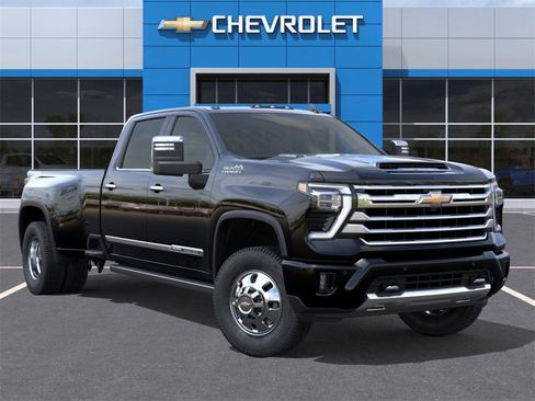 New 2026 Chevrolet Silverado 3500 High Country w/ Technology Package image 7