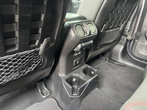 Used 2021 Jeep Wrangler Unlimited Rubicon w/ Safety Group AWD/4WD image 21