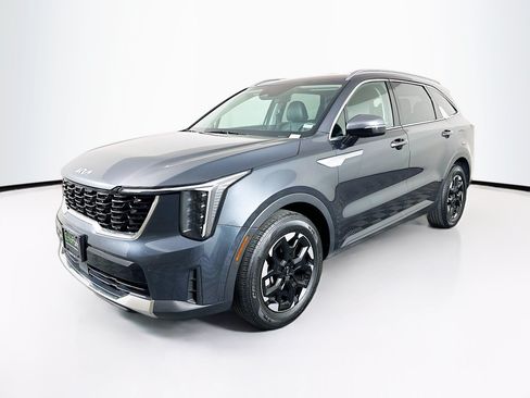 Used 2024 Kia Sorento S FWD image 3